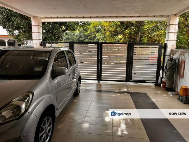 House for sale in Malaka
