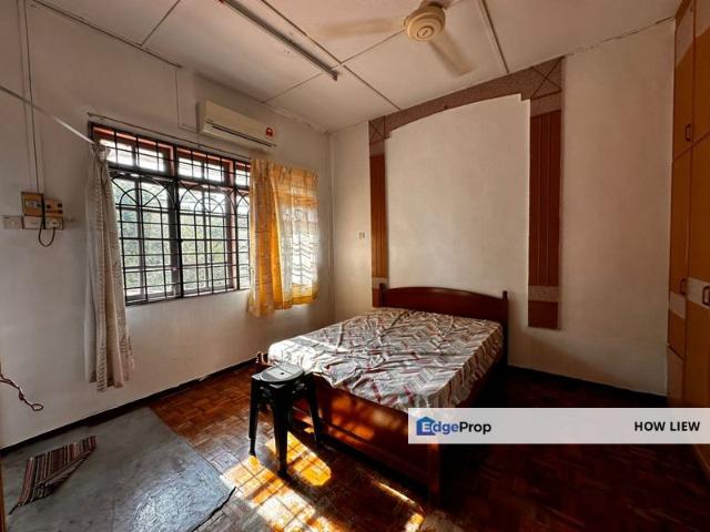 House for rent in Malaka