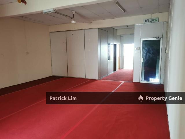 Shop for rent in Malaka