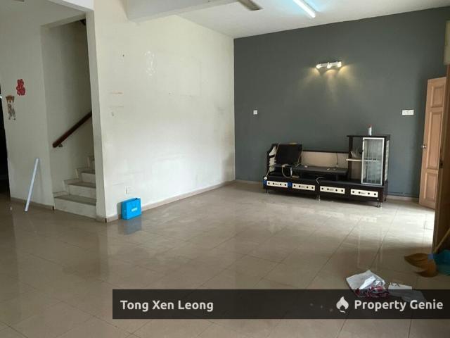 Residential House for sale in Malaka