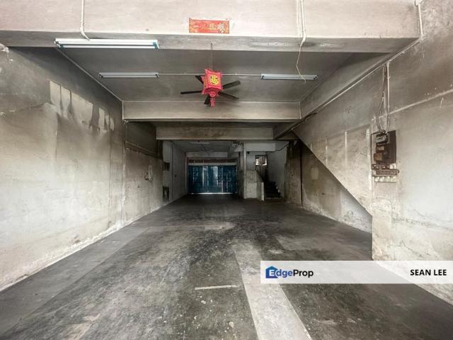Shop for rent in Plentong, Johor