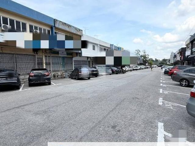 Shop for sale in Taman Johor Jaya, Plentong