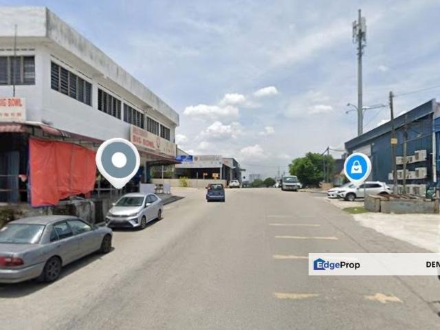 Warehouse for sale in Taman Johor Jaya, Plentong