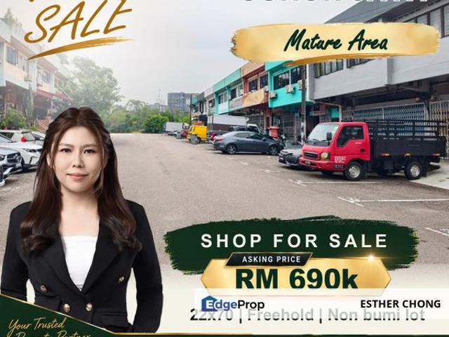 Shop for sale in Taman Johor Jaya, Plentong
