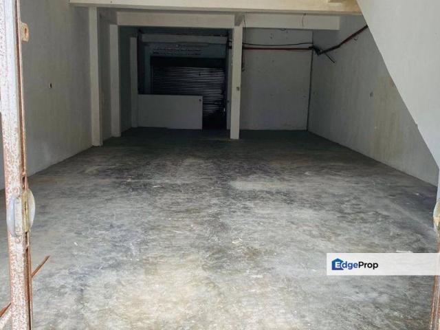 Shop for rent in Bukit Ledang, Johor