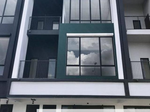 Shop for sale in Johor