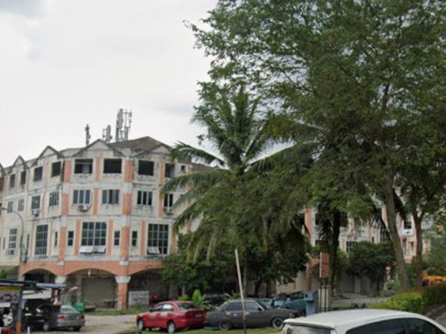 Shop for rent in Kajang, Langat