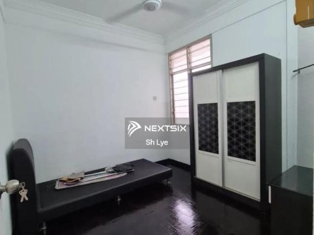 Apartment for rent in Mukim 13, Georgetown
