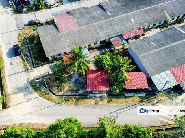 House for sale in Malaka