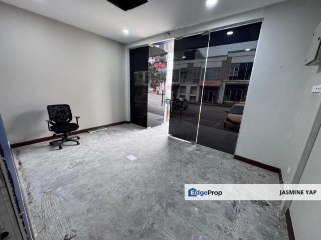 Shop for rent in Kajang, Langat