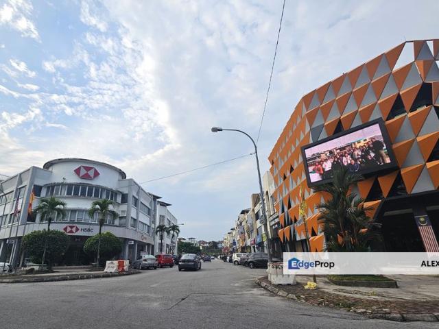 Shop for rent in Kajang, Langat