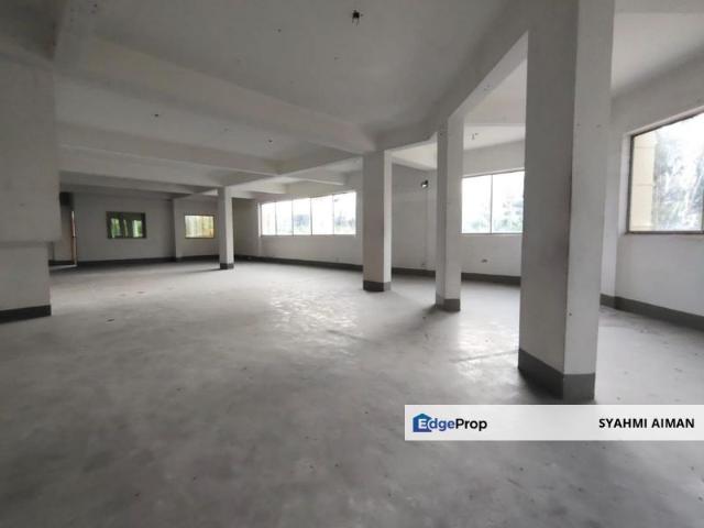 Shop for rent in Kajang, Langat