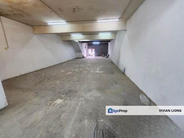 Shop for rent in Kajang, Langat