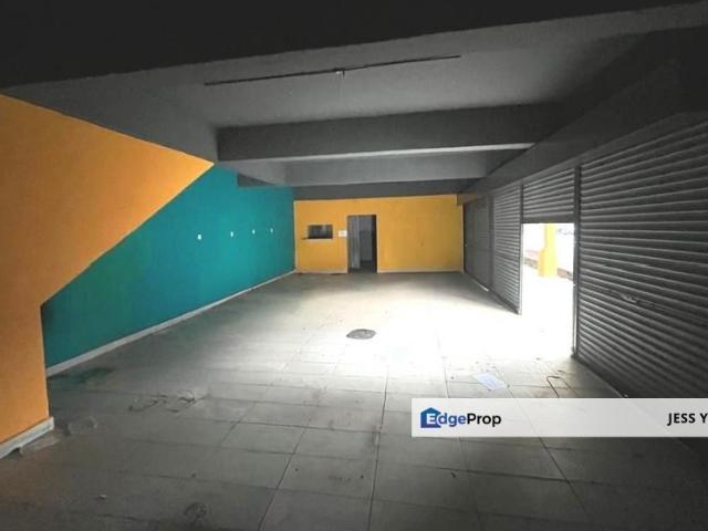 Shop for rent in Kajang, Langat