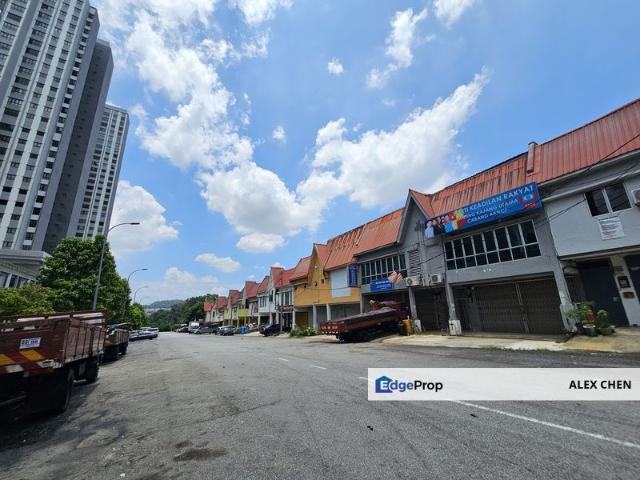 Shop for rent in Kajang, Langat