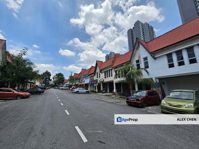 Shop for rent in Kajang, Langat