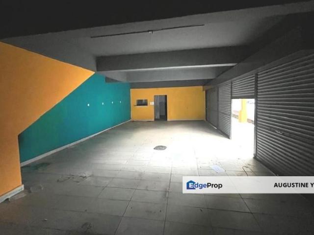 Shop for rent in Kajang, Langat
