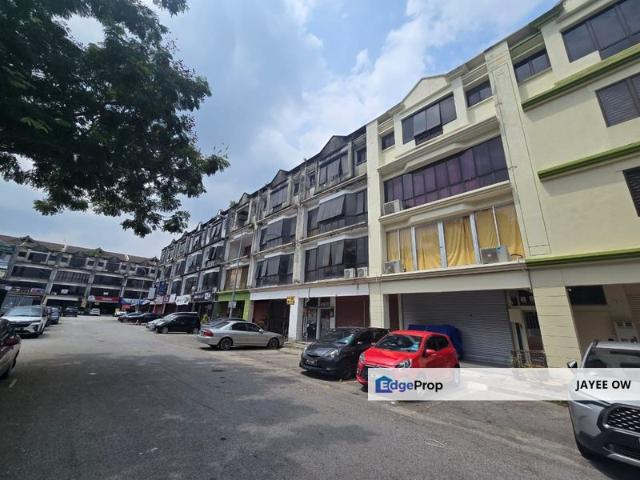 Shop for rent in Kajang, Langat