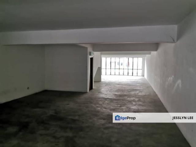 Shop for rent in Kajang, Langat