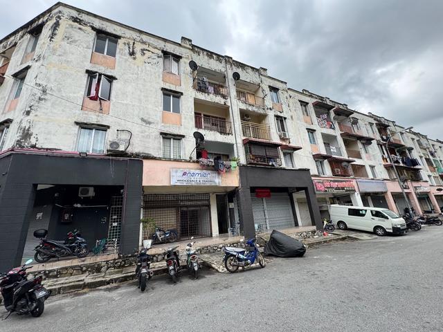 Apartment for sale in Kajang, Langat