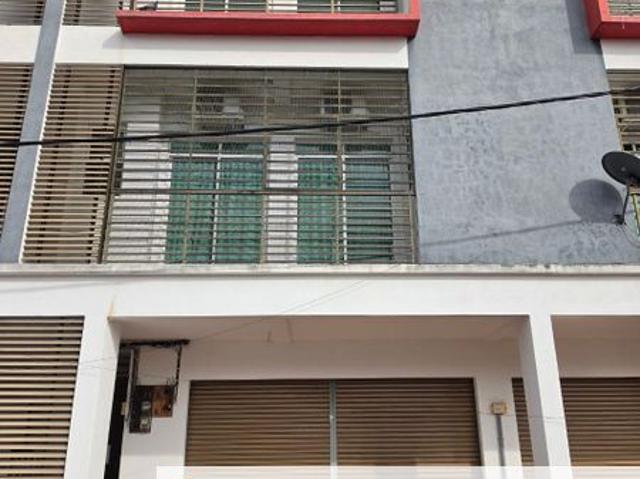 Shop for rent in Perak, Kampar
