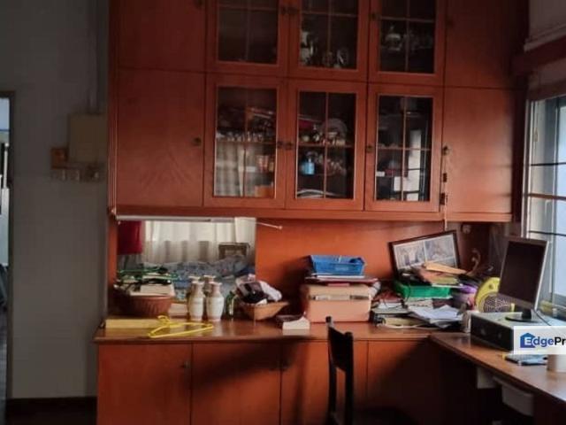 House for sale in Malaka