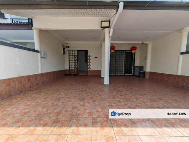 House for sale in Malaka