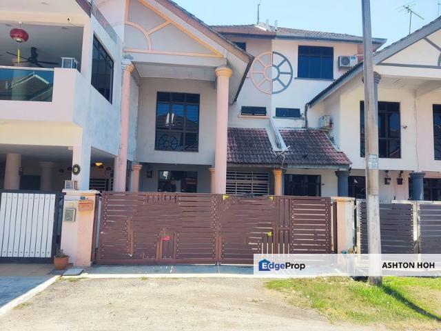 House for sale in Malaka