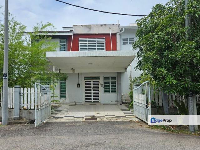 House for sale in Malaka
