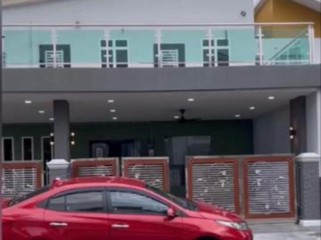 House for sale in Malaka