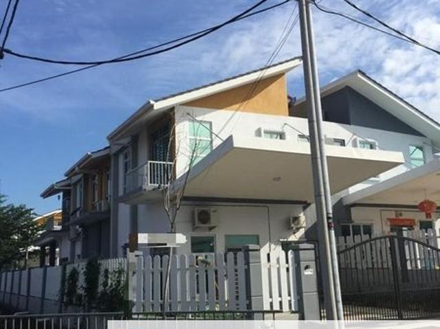House for sale in Malaka