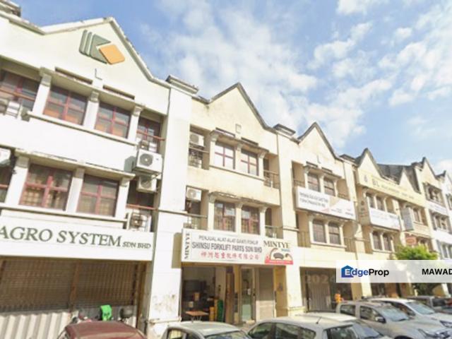 Shop for rent in Kajang, Langat