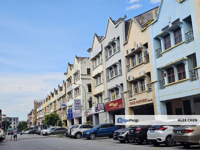 Shop for rent in Kajang, Langat