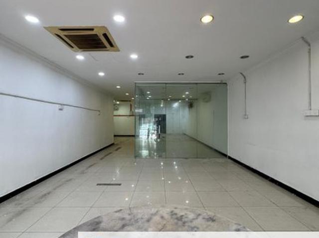 Shop for rent in Kajang, Langat