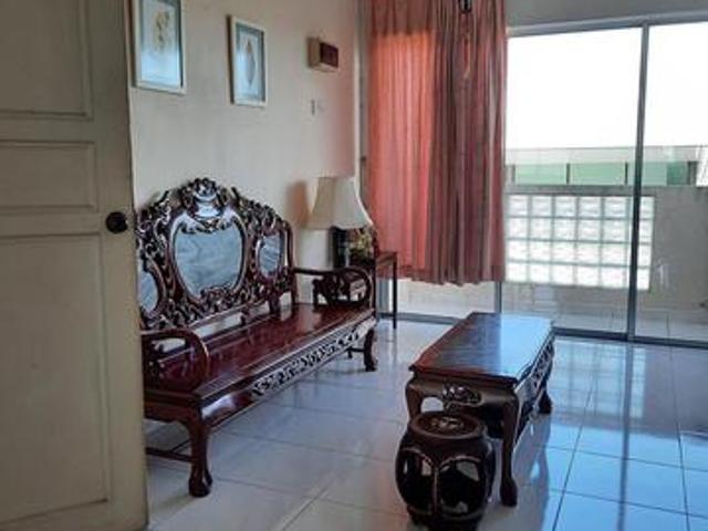 Apartment for sale in Malaka