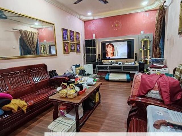House for sale in Malaka