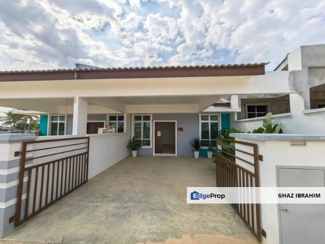 House for sale in Malaka