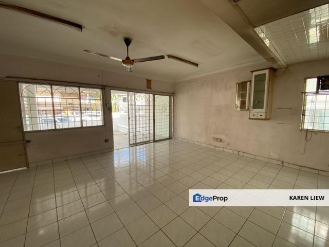 House for sale in Jalan Kemboja 4A Seksyen BS8, Hulu Selangor