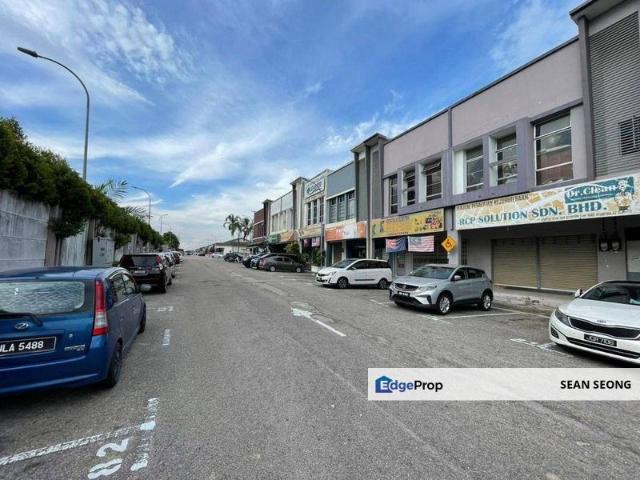 Shop for sale in Johor