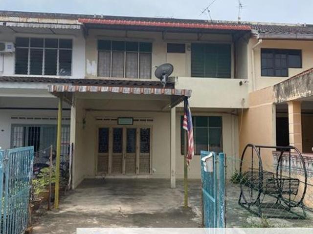 House for sale in Malaka
