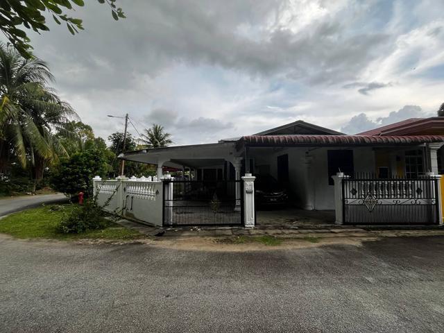 Residential House for sale in Sik Dalam, Kedah