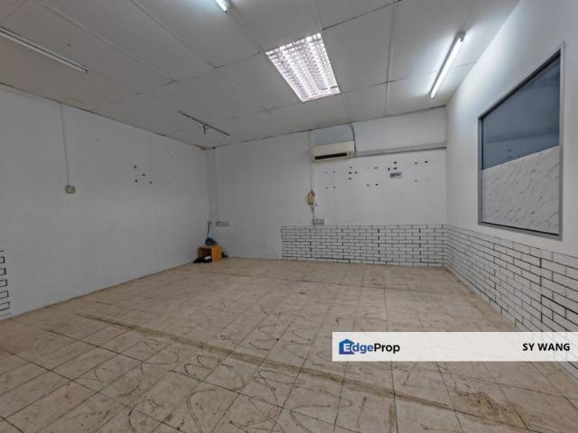 Shop for sale in Langat, Selangor