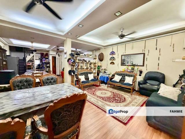 House for sale in Country Heights Damansara, Kuala Lumpur