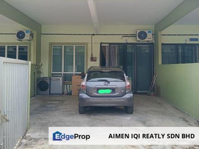 House for sale in Kampung Parit Tengah, Pekan
