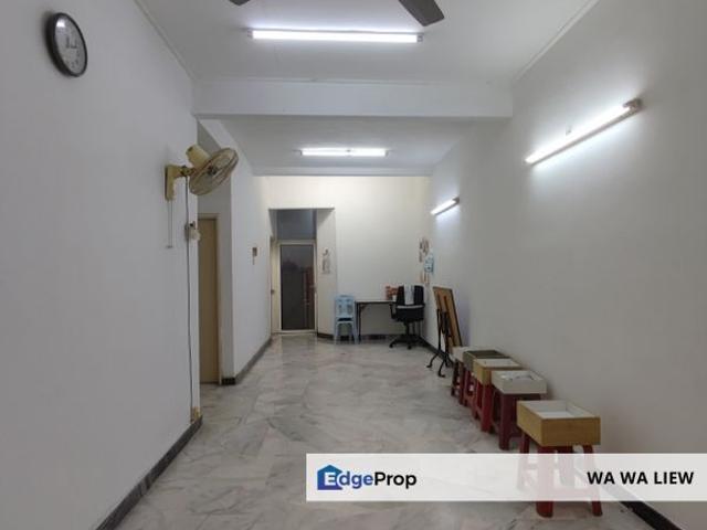 House for sale in Taman Kinrara Seksyen 1, Majlis Bandaraya Subang Jaya