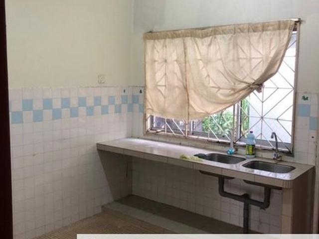 House for sale in Taman Kinrara Seksyen 7, Majlis Bandaraya Subang Jaya