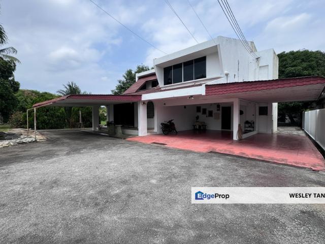House for sale in Malaka