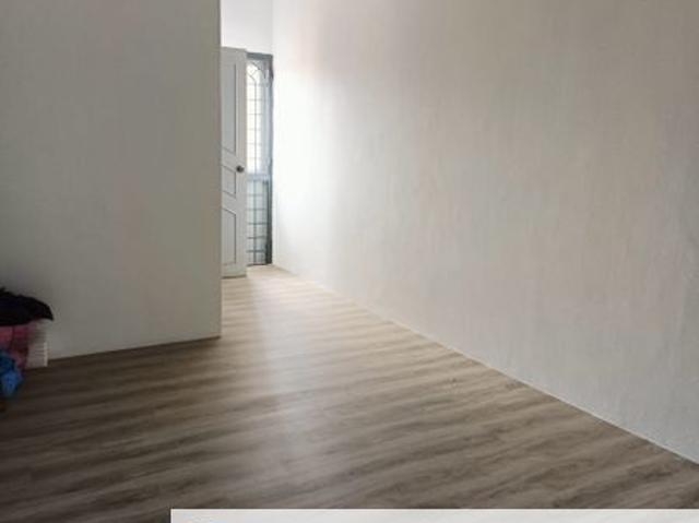 Condominium for sale in Malaka