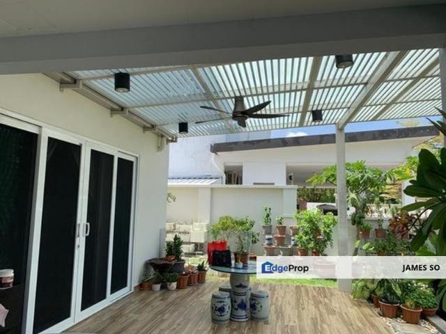House for sale in Malaka