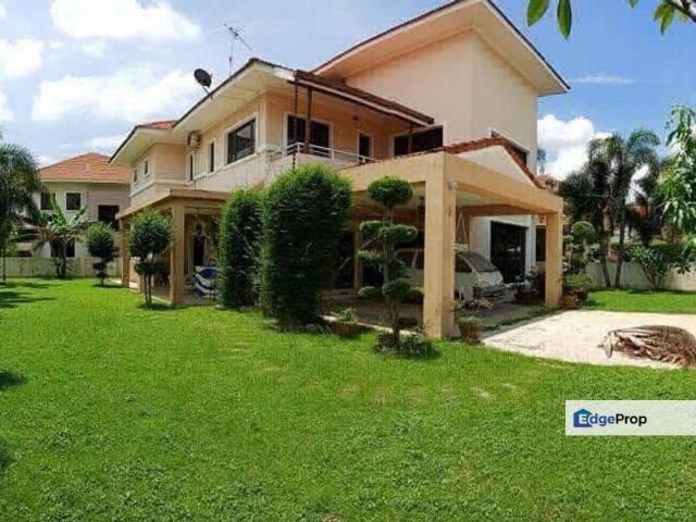House for sale in Malaka
